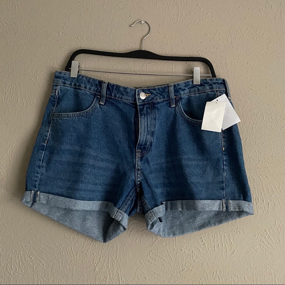 H&M denim shorts.